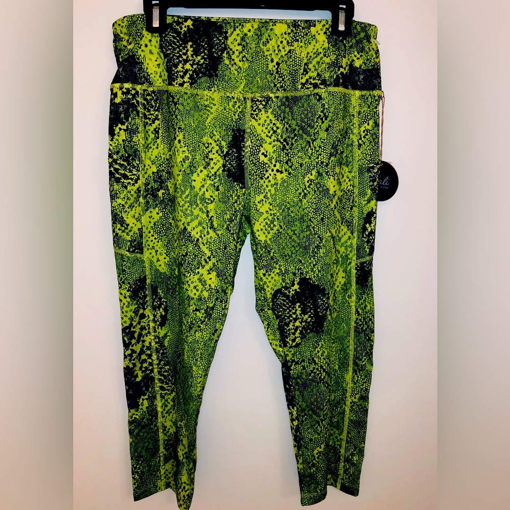 CALI Active Capri Pants Lime/Black XL